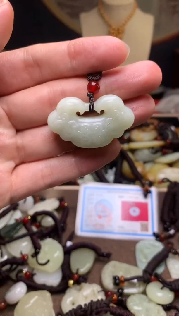 颈饰未镶嵌和田玉新疆料青海料清水和田玉吊坠