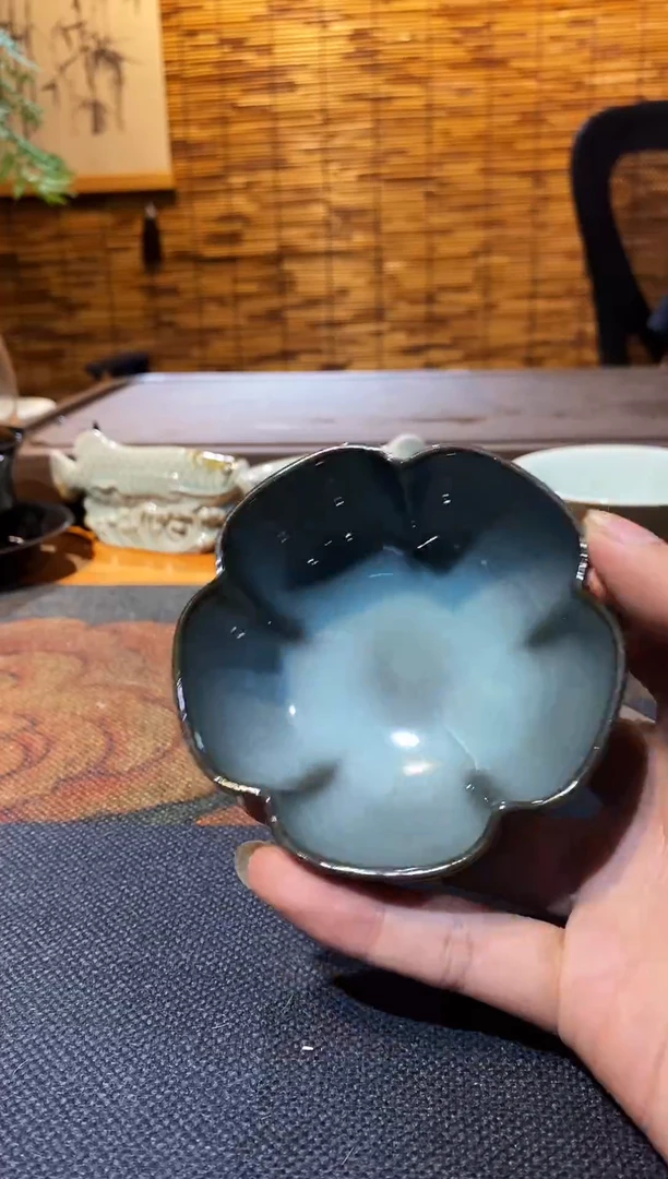 【山隐青瓷】气烧杯子 　花口杯铁胎　粉青　50CC