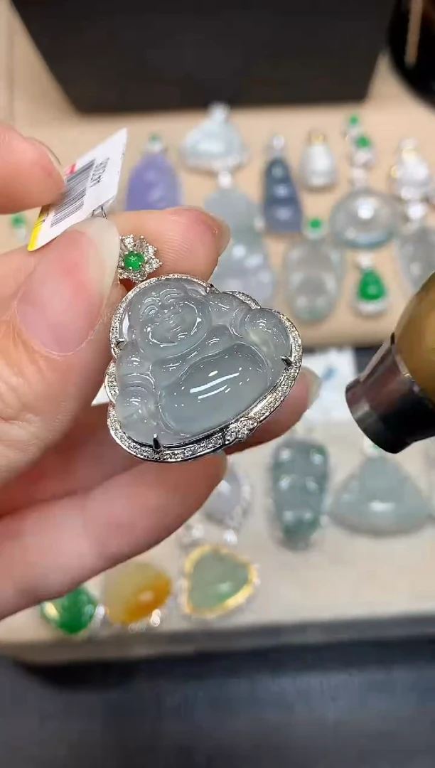 吊坠(不含链)18K金镶嵌翡翠佛公【无服务费