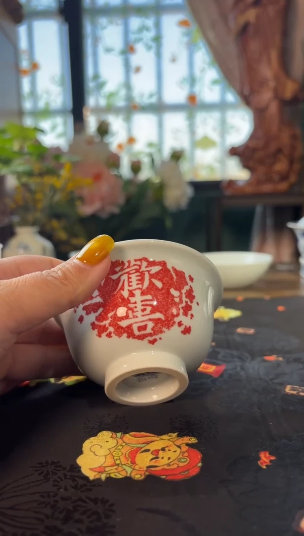 瓷青花手绘轻雨欢喜