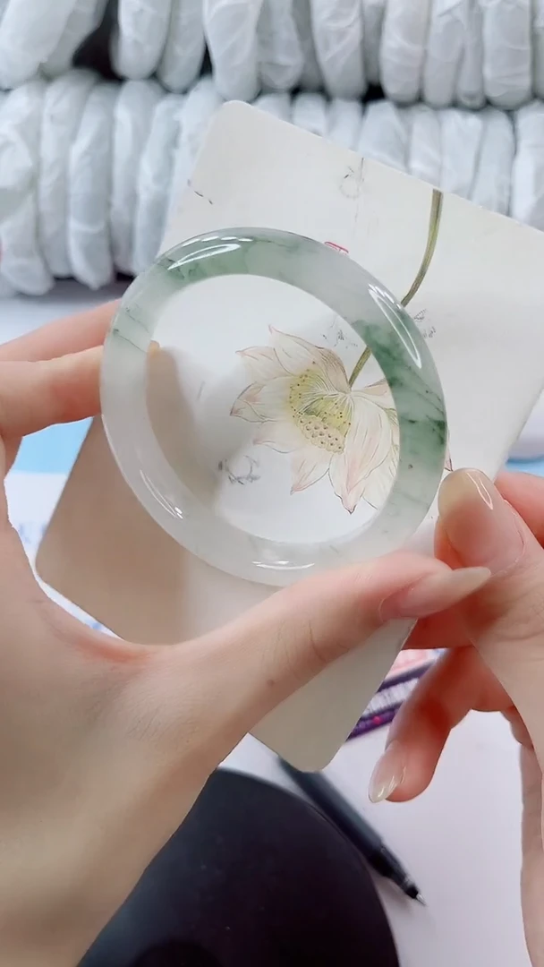 未镶嵌手镯石英质玉多样性发货V258