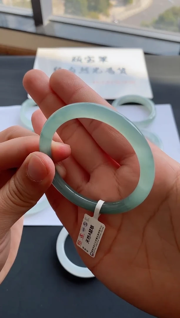 【闪购商品】翡翠手镯未镶嵌3号53.6*7.5*7.5圆条