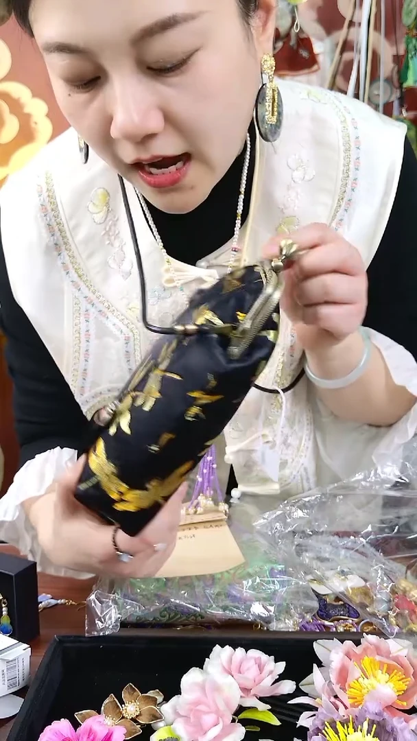 纯铜合金琉璃非遗黑色织锦包包