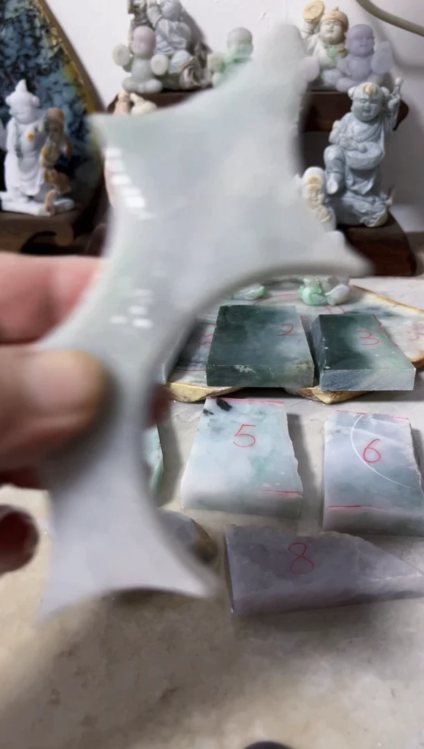 【闪购商品】翡翠吊坠(不含链)未镶嵌A899