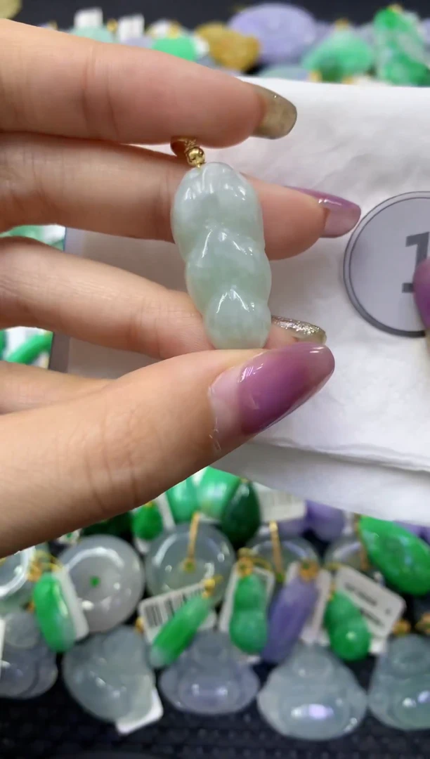 颈饰未镶嵌翡翠天然缅甸翡翠A货