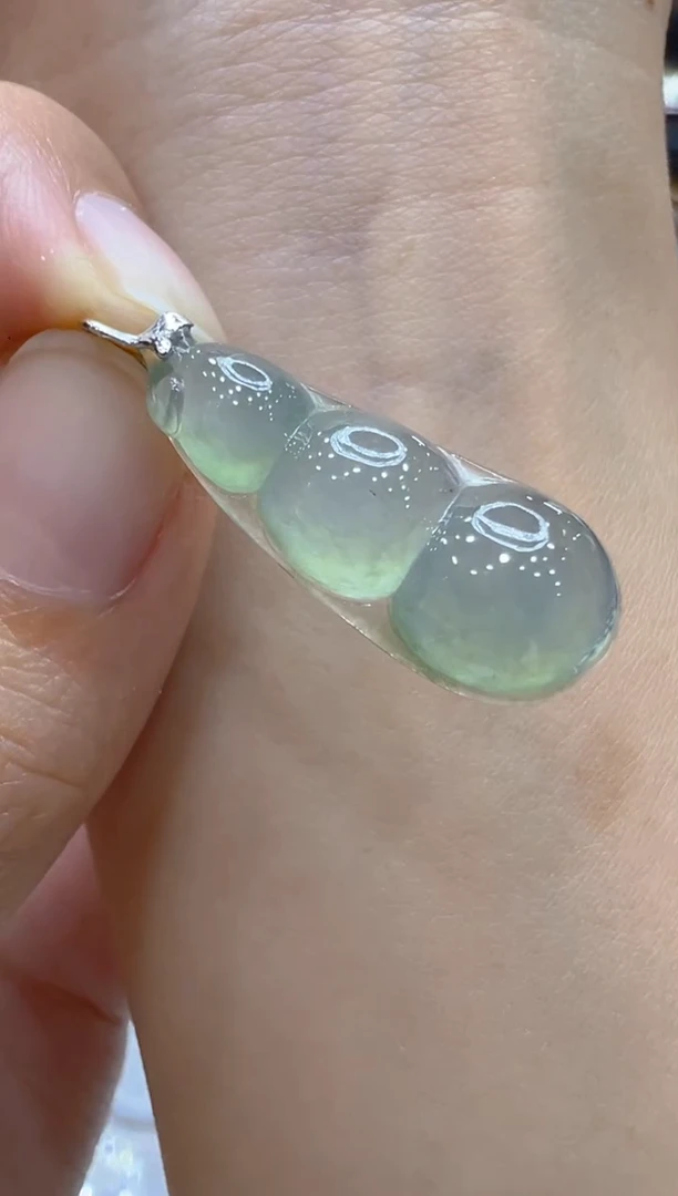 吊坠(不含链)18K金镶嵌翡翠多样性团购发一件