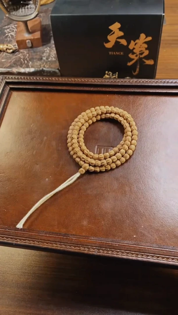 柏香籽/百香籽手串持莲