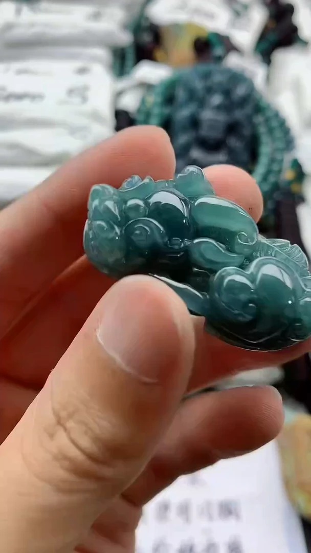 翡翠未镶嵌颈饰555555555555