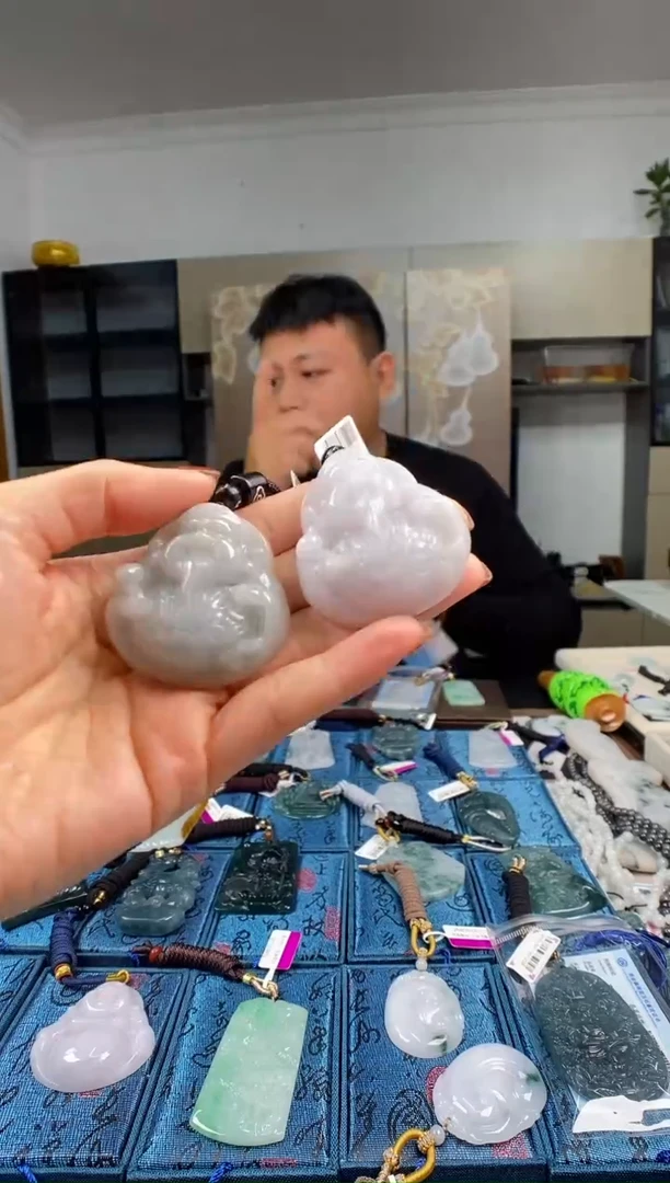 颈饰未镶嵌翡翠多样性发其一