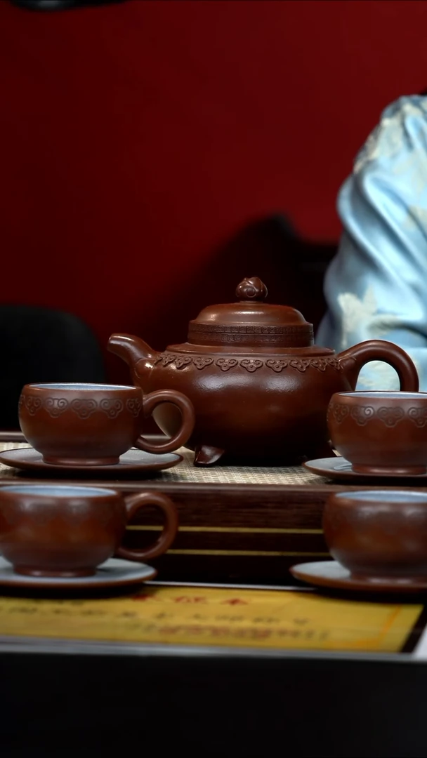 茶壶紫砂118 王洪君 底槽青 云肩如意套组 500cc+画+盖杯