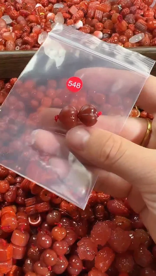 颈饰未镶嵌南红玛瑙1