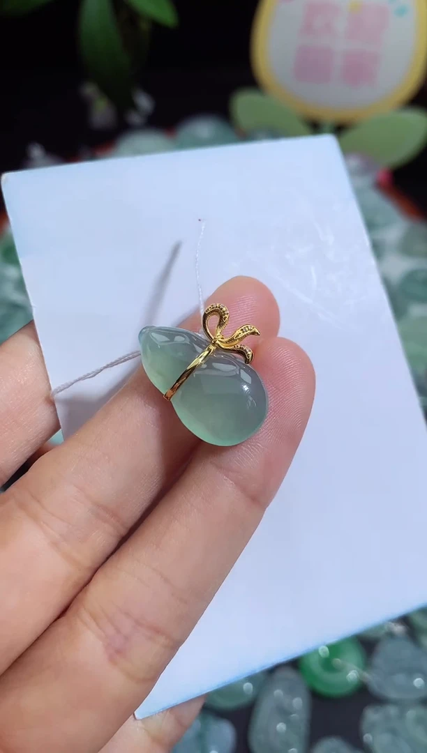 颈饰未镶嵌翡翠葫芦