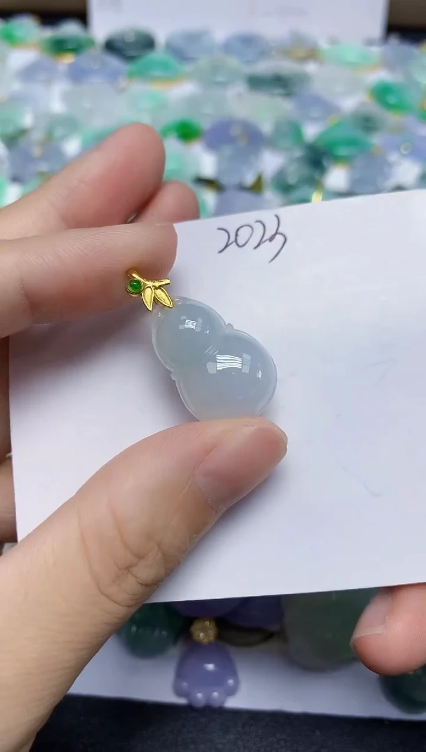 翡翠未镶嵌颈饰天然缅甸翡翠A货