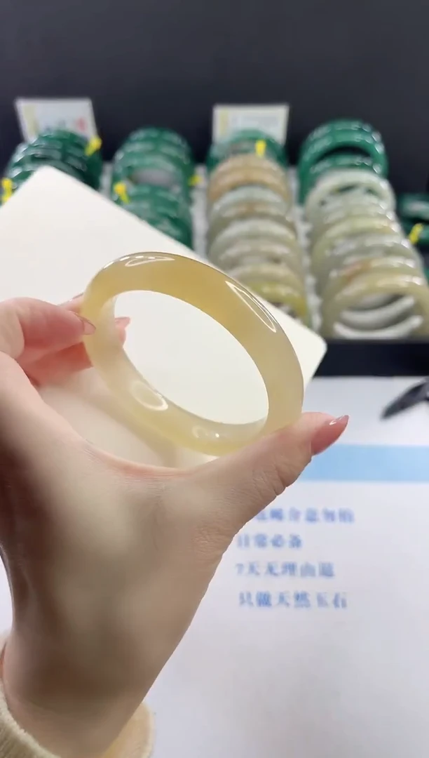 未镶嵌手镯石英质玉多样性发货L11