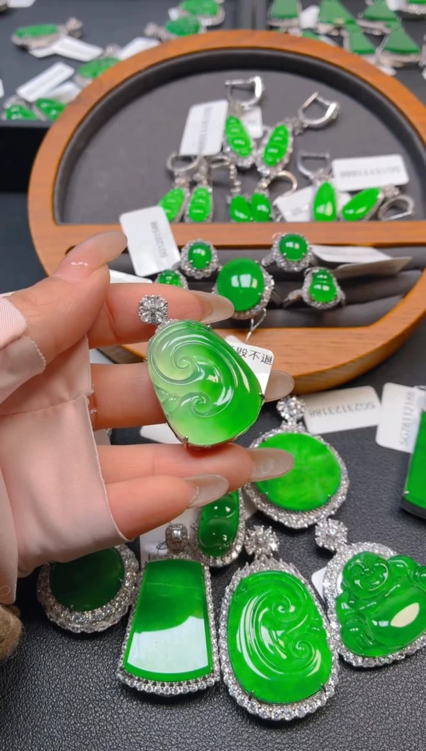 吊坠(不含链)银S925镶嵌翡翠1