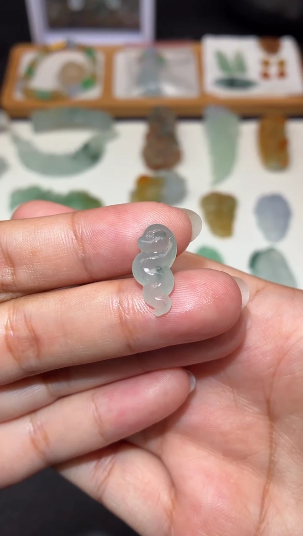 未镶嵌定制翡翠小蛇