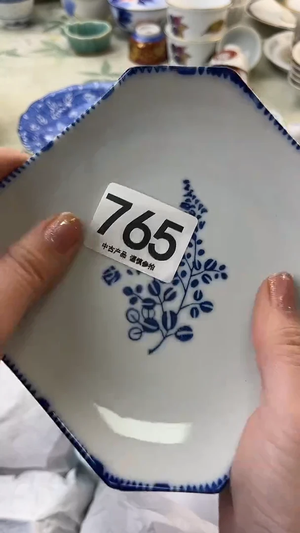 瓷片小*白765.......