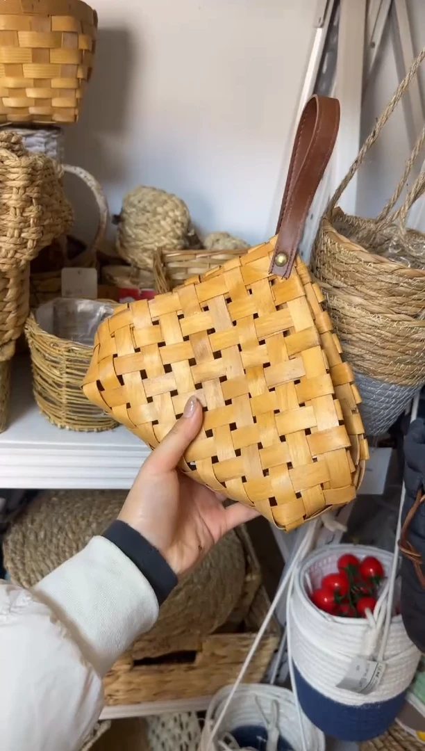 H****圆微瑕捡漏水杉木三角壁挂