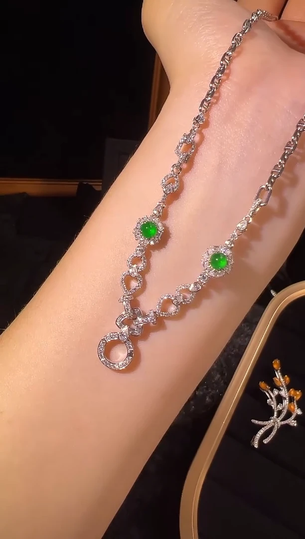 项链18K金镶嵌翡翠满绿蛋面万能链