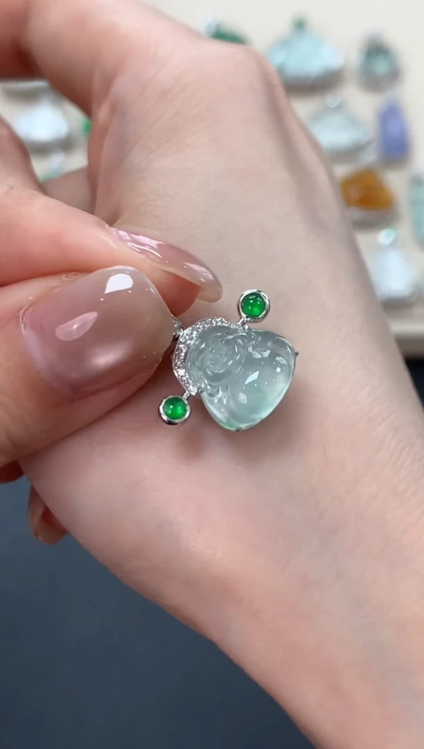 翡翠18K金镶嵌吊坠(不含链)佛公吊坠5800