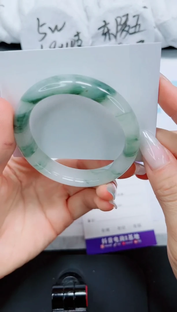 石英质玉手镯未镶嵌773-58.5