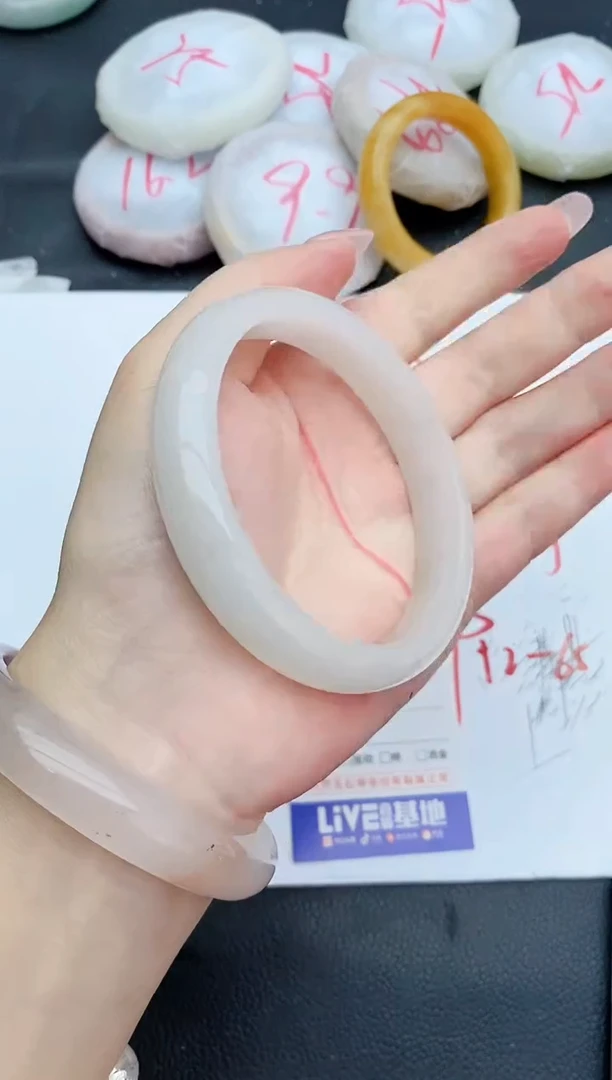 石英质玉手镯未镶嵌200+62/63