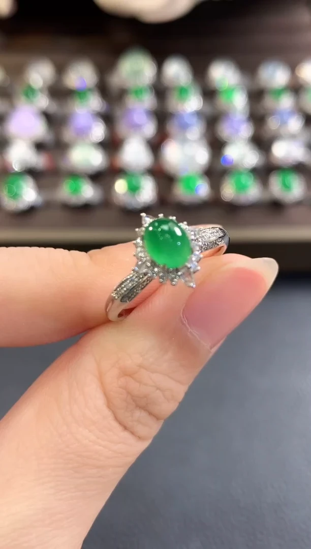 18K金镶嵌戒指翡翠d86