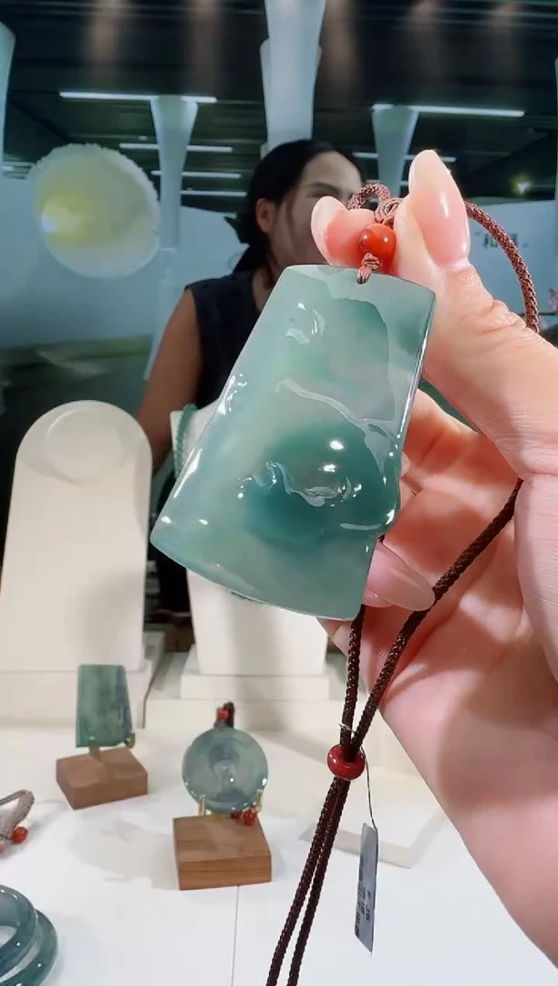 翡翠未镶嵌吊坠(不含链)悟道