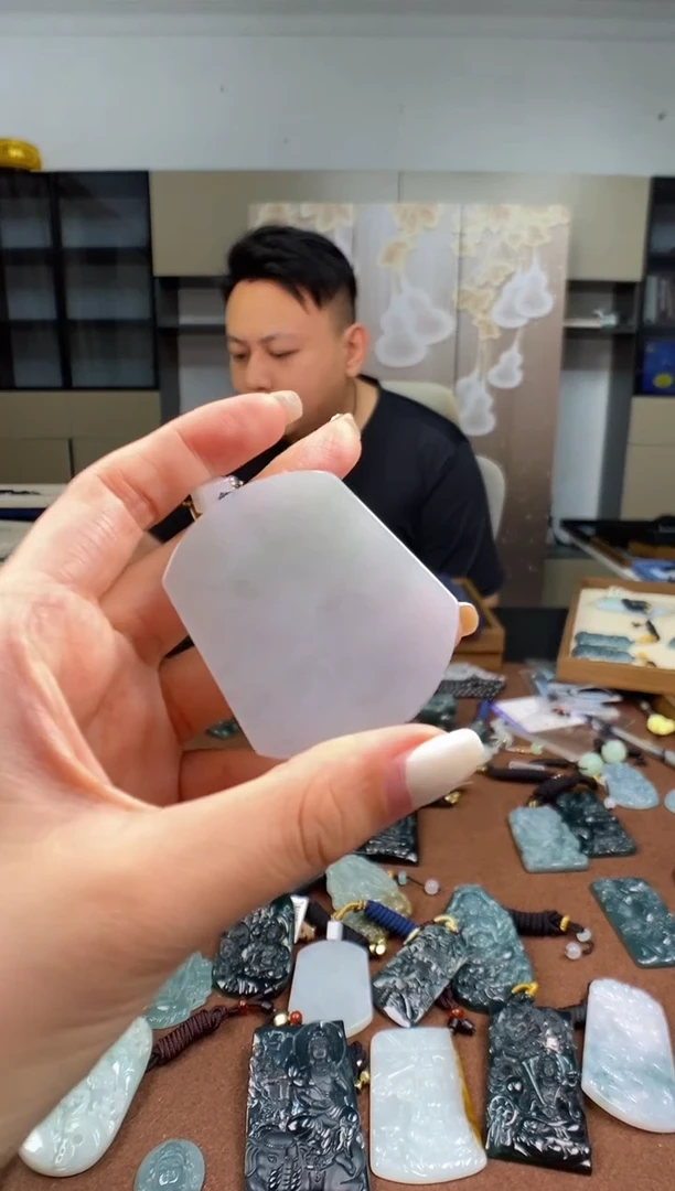 颈饰未镶嵌翡翠多样性发其一