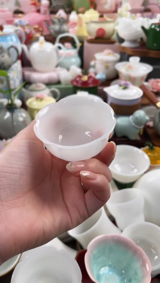 茶具：库存仅剩1件（璞玉花口）