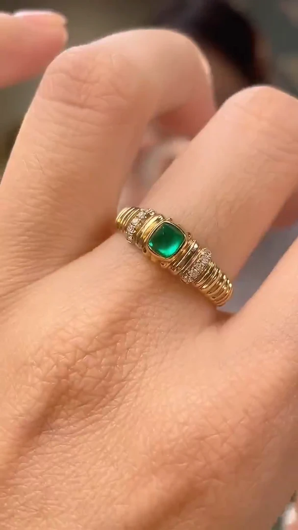 18K金镶嵌戒指祖母绿阿富汗主石：0.33ct