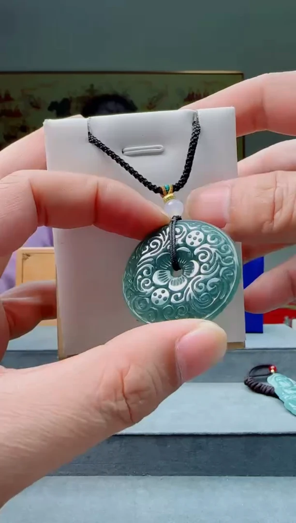 【闪购商品】翡翠颈饰未镶嵌花扣多样性随机一件发货