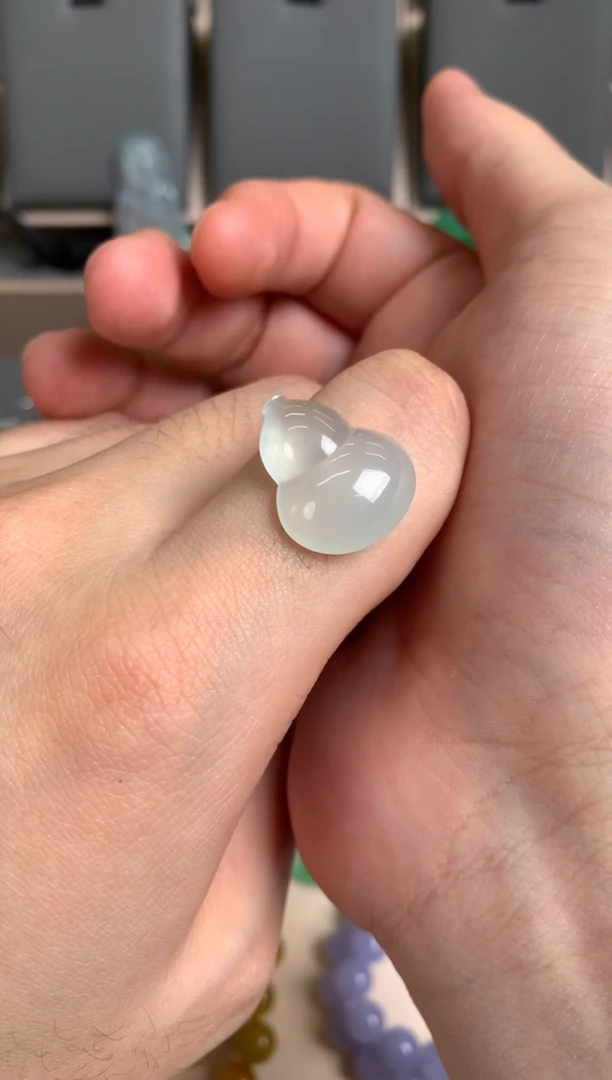 未镶嵌定制翡翠裸玉
