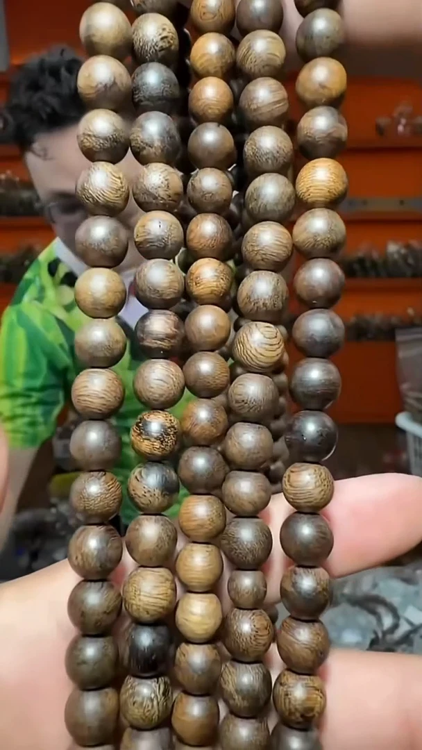 沉香手串77号文莱黑棋0.8多样性发一