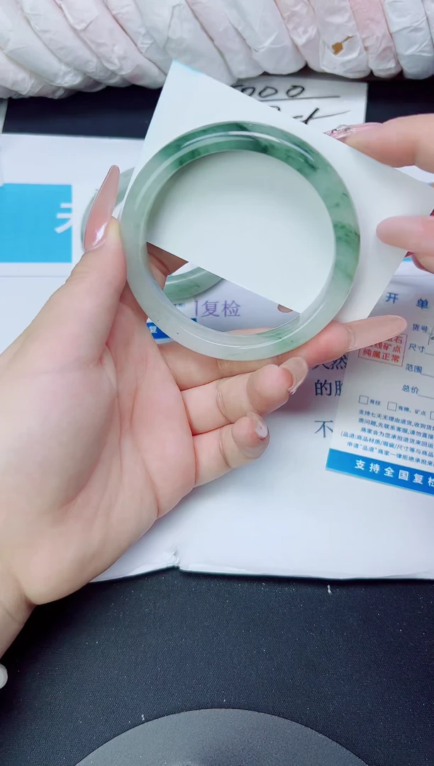 石英质玉手镯未镶嵌182/61.1