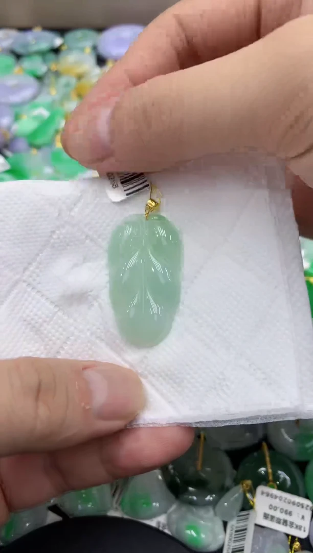 颈饰未镶嵌翡翠天然缅甸翡翠A货
