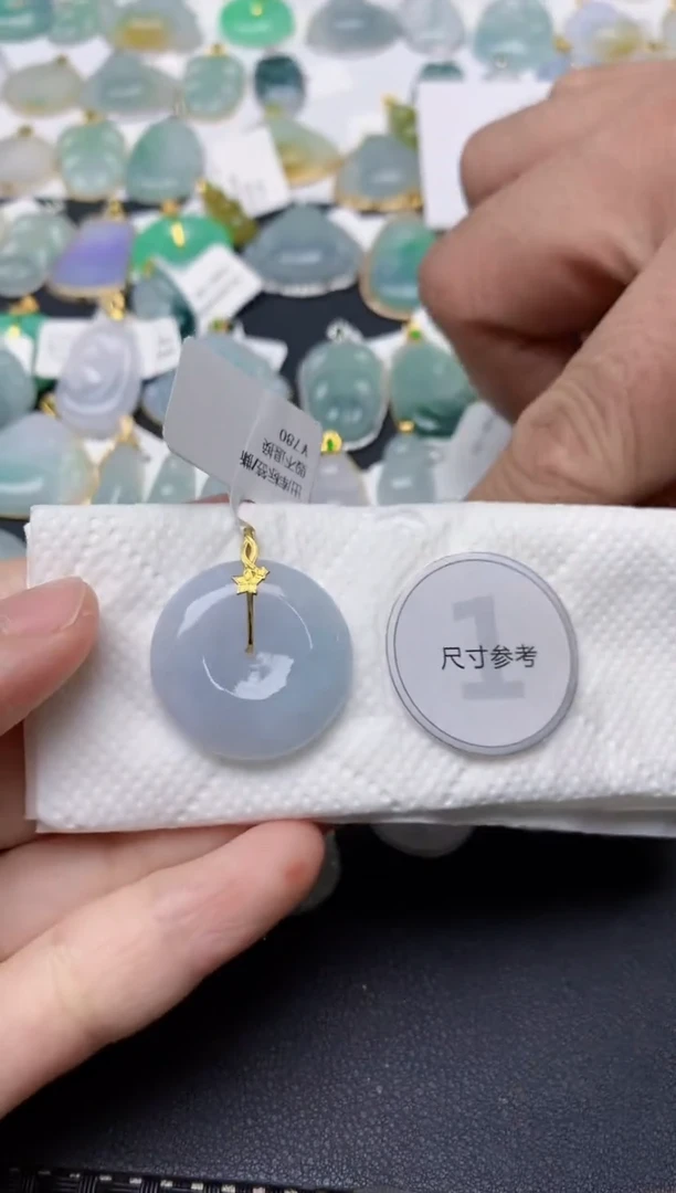 翡翠18K金镶嵌颈饰天然缅甸A货翡翠