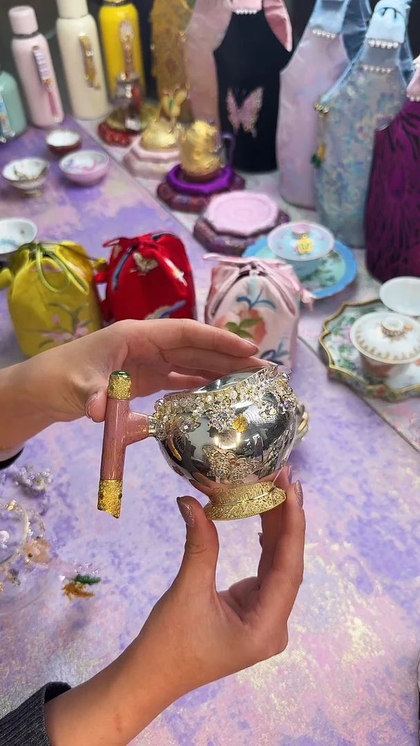 20微瑕样品  呆坐掐丝蝶恋花公杯 带链条