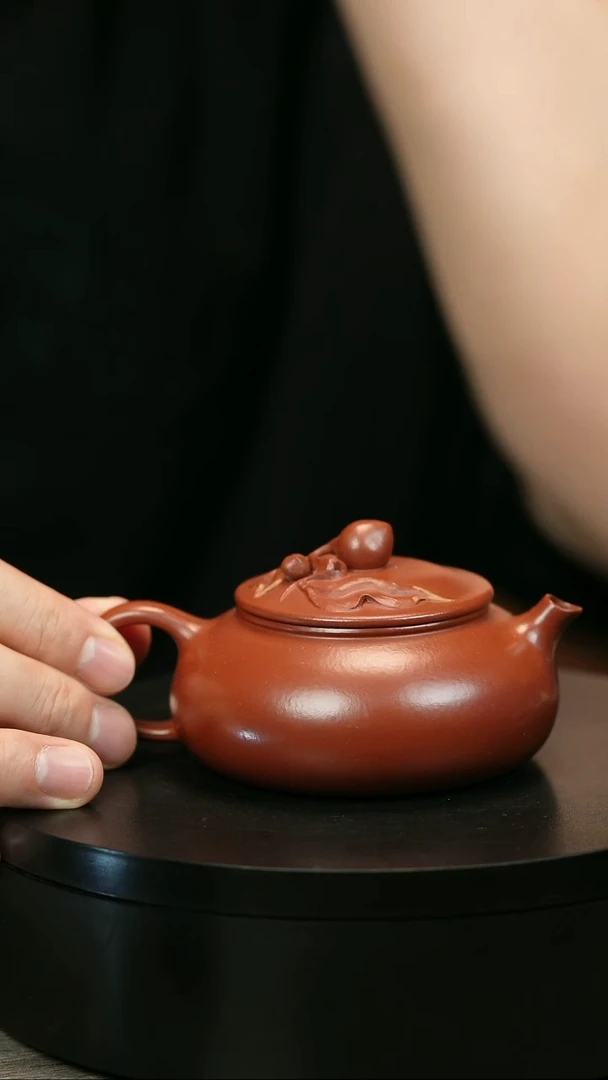 茶壶紫砂淮**衣H1820陈春芬寿桃寒江