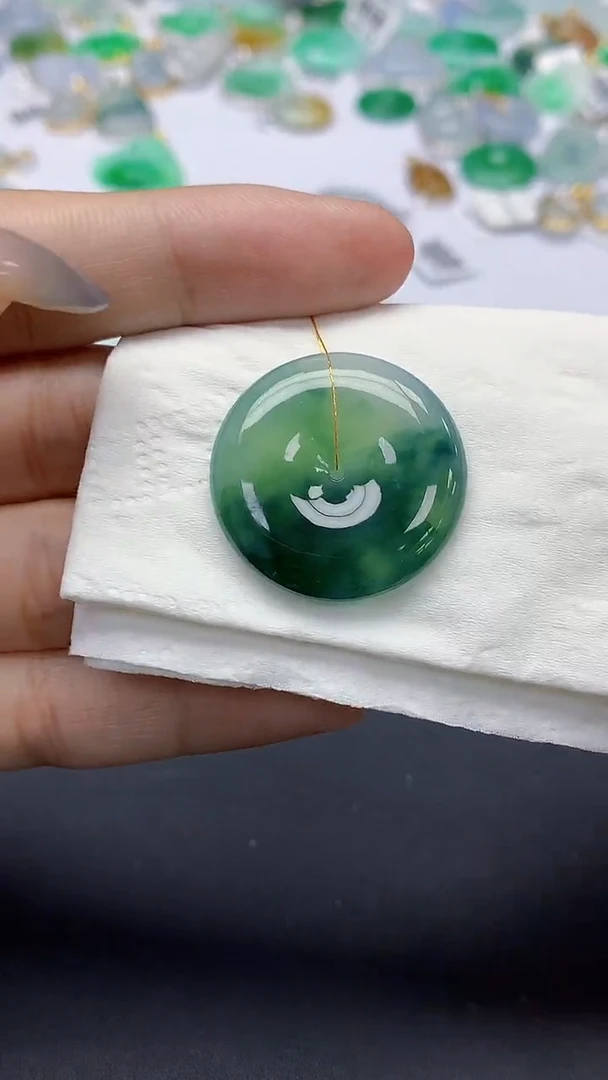 翡翠未镶嵌颈饰天然缅甸a货翡翠