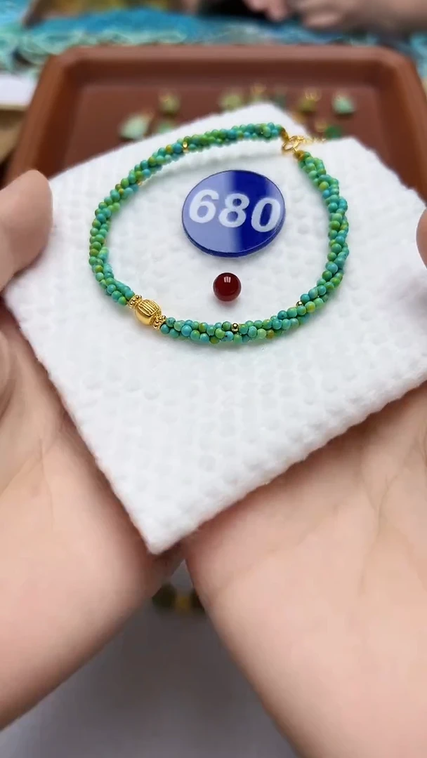 玛瑙/玉髓手串未镶嵌680