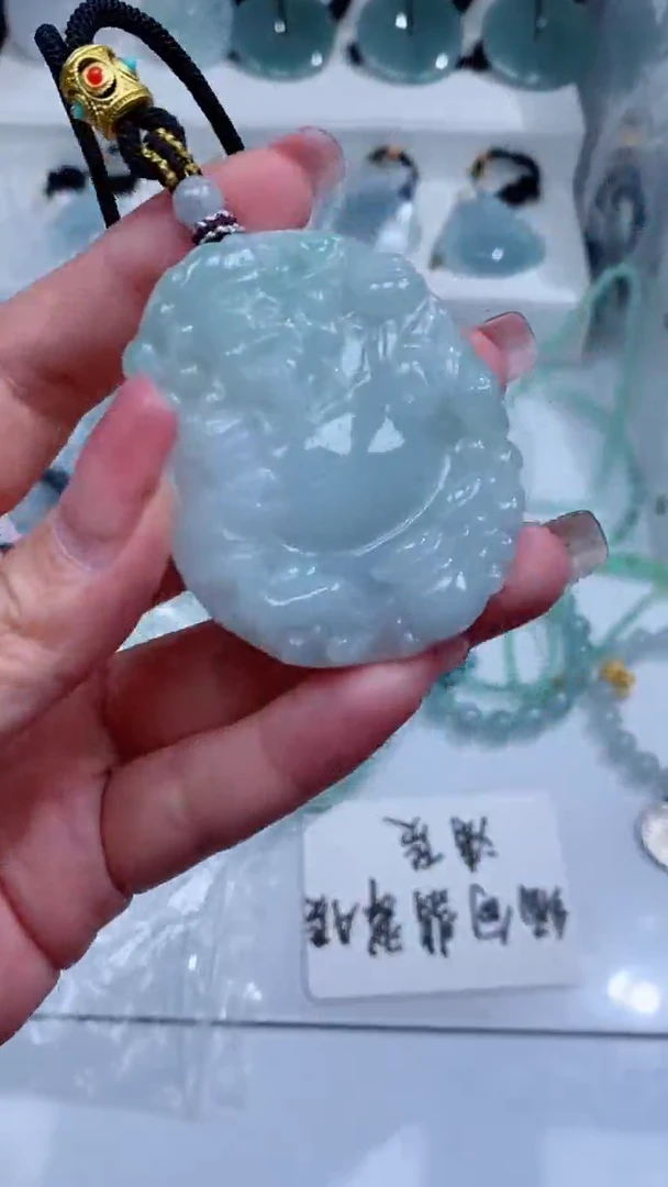 翡翠未镶嵌颈饰吊坠