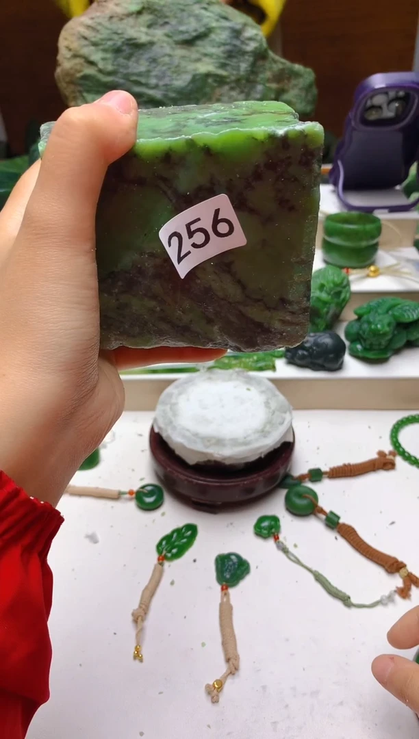 未镶嵌和田玉（碧玉）珠宝半成品1