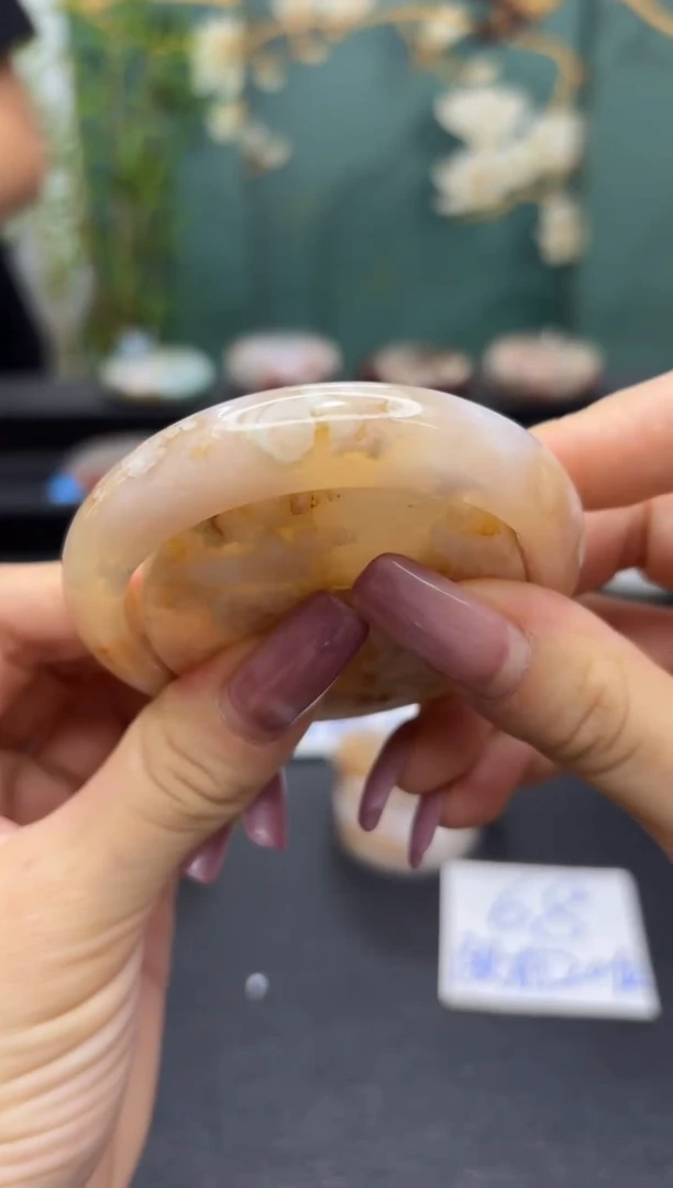 未镶嵌手镯石英质玉C686(56圈赠送镯心)