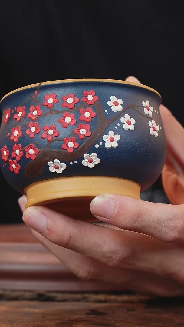 茶杯紫砂宽堂紫砂--堆绘梅花