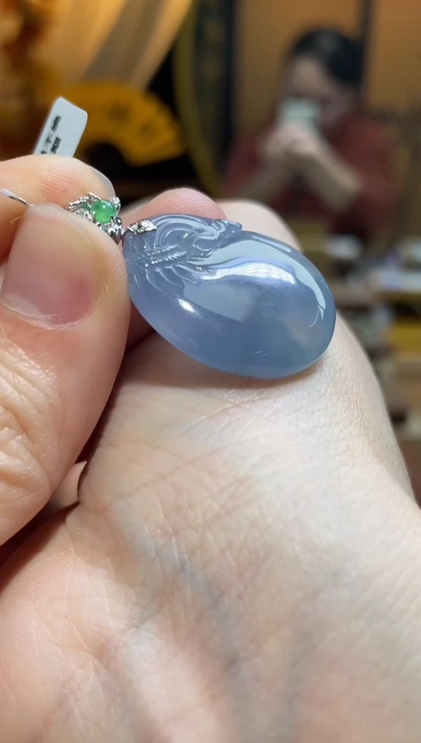 颈饰18K金镶嵌翡翠18K金镶嵌