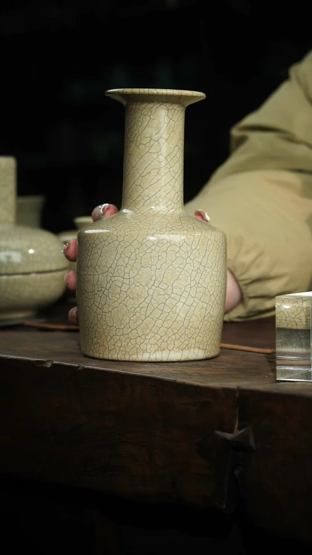 【闪购商品】瓷片《丹山片羽》 纸槌瓶