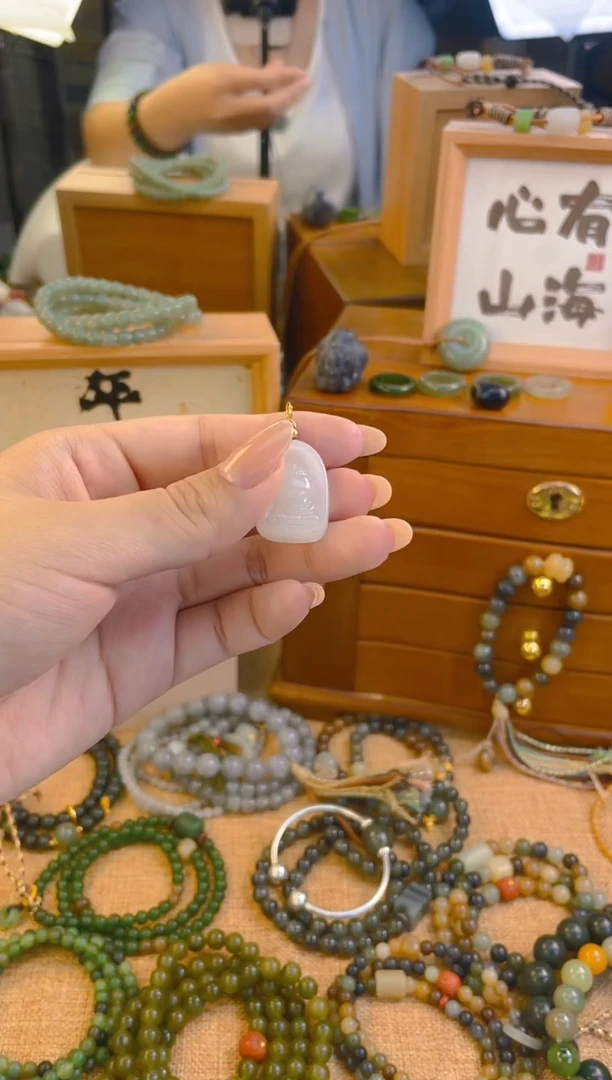 手链未镶嵌和田玉白玉