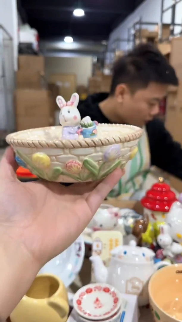 瓷片粉色原盒兔子碗