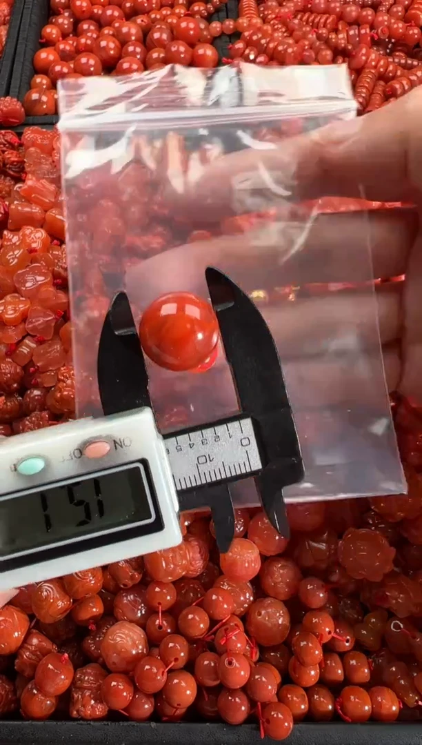 【闪购商品】南红玛瑙颈饰未镶嵌1